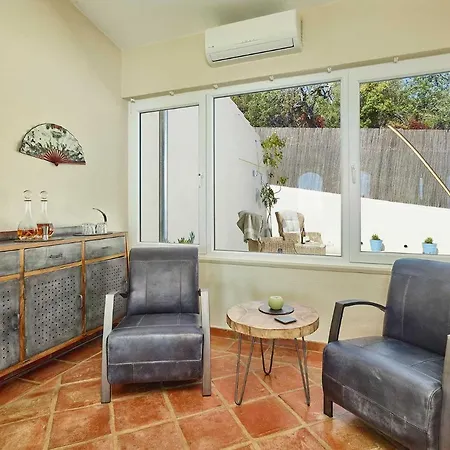 Sleeps 6 Wifi Estoi