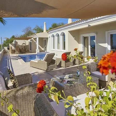 Sleeps 6 Wifi