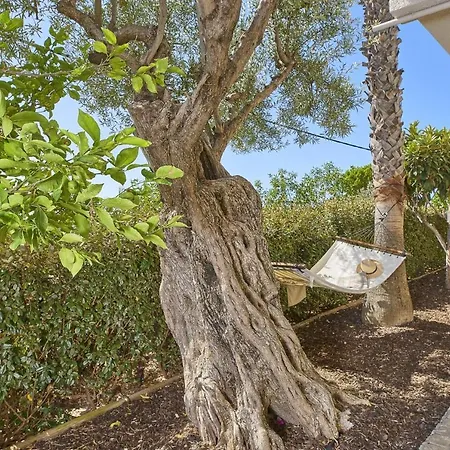 Villa Sleeps 6 Wifi